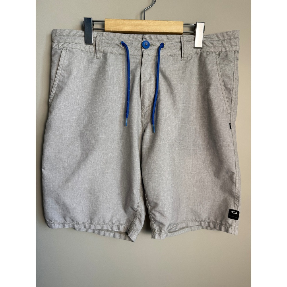 Oakley Regular Fit Hybrid Shorts Gray Size 34 Gorpcore Surf Skate Preppy Outdoor